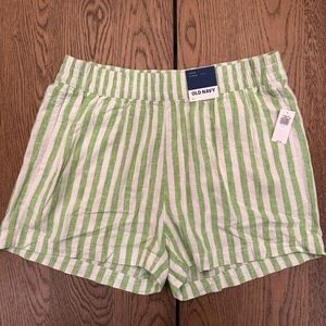 Old Navy Women's Green Striped Shorts